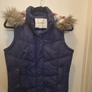 Maurices Navy Puffer Vest with Faux Fur Trim